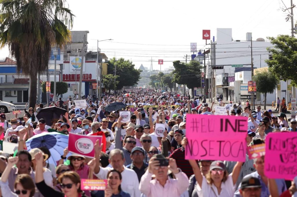 Marcha en Culiacán